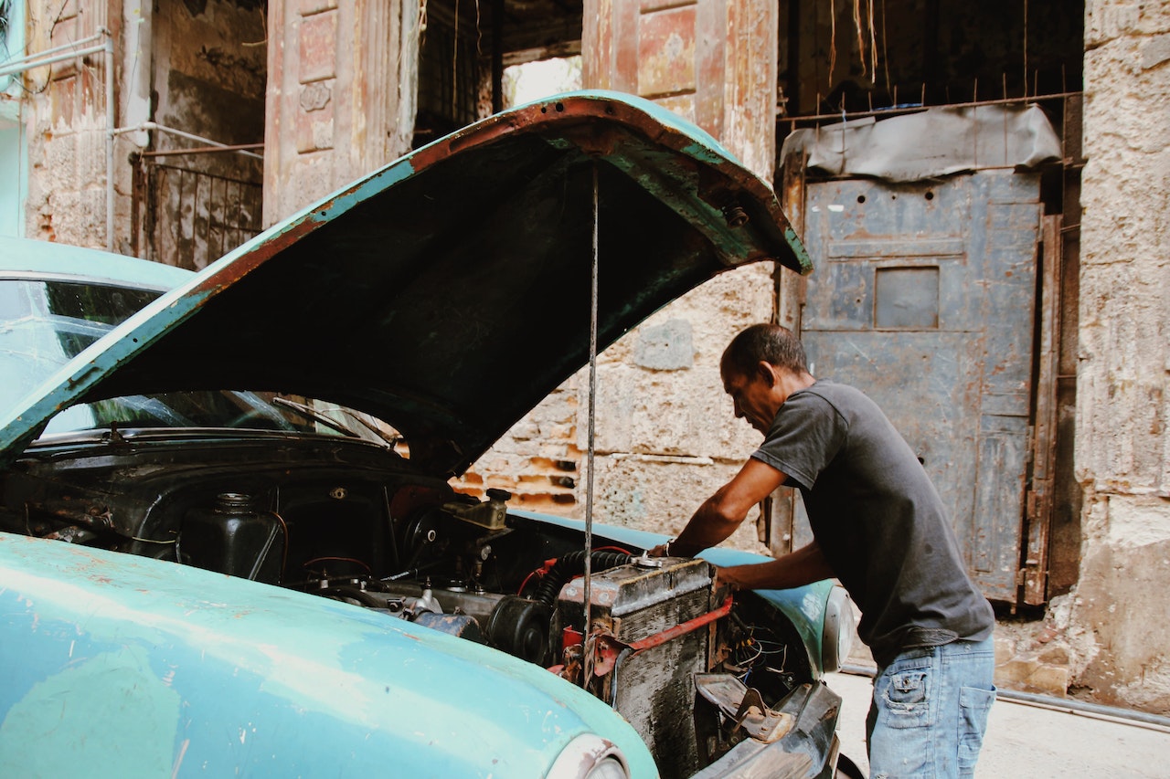 can you run a car without a thermostat in the summer